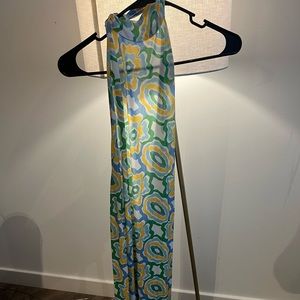 Retro floral backless dress with tie neck